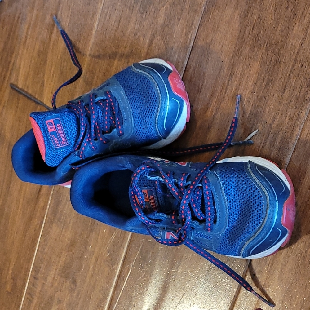 New Balance navy blue boys shoes
